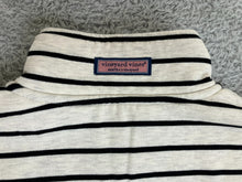 Load image into Gallery viewer, Vineyard Vines Sweatshirt Adult Small White The Shep Shirt Whale Pockets Mens
