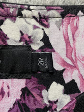 Load image into Gallery viewer, Torrid Leggings Womens 2R (40x19) Black Cropped AOP Flower Rayon Nylon Spandex
