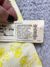 Load image into Gallery viewer, VTG Steven Wayne Shirt Womens Extra Large Yellow AOP Floral Fortrel Knits NOS
