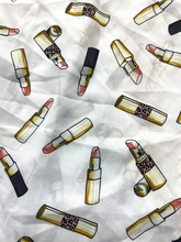 Load image into Gallery viewer, TORRID x Harper Shirt Womens 2 White AOP Lipstick Hippie Lightweight Plus Ladies
