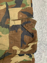 Load image into Gallery viewer, US Army Pants Adult Medium 35x29 Woodland Camo Cargo Combat Baggy Military Mens
