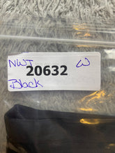 Load image into Gallery viewer, Sans Souci Shorts Womens Small 29x10 Black Pleated Spandex Stretch Bermuda NWT
