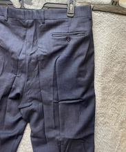 Load image into Gallery viewer, Wool Pants Adult 40x28 Navy Pleated Wool Straight Leg Casual Italy Dress Mens
