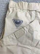 Load image into Gallery viewer, Columbia Shorts Adult Extra Large (40" Waist) Khaki PFG Fishing Performance Mens
