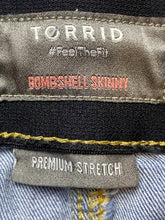 Load image into Gallery viewer, Torrid Jeans Women 22S(41x26.5) Bombshell Skinny Premium Stretch Destroyed Denim
