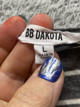 Load image into Gallery viewer, BB Dakota Dress Womens Large Gray White Bell Sleeve Hippie Spandex Viscose Tunic
