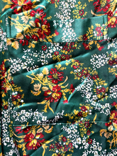 Load image into Gallery viewer, VTG Victorias Secret Robes Womens Pettie Small Kimono Quilted Shawl Gold Label
