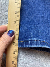Load image into Gallery viewer, Judy Blue Jeans Womens 7/28 (26x26.5) Blue Denim Skinny Fit Button Fly Spandex
