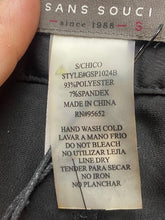 Load image into Gallery viewer, Sans Souci Shorts Womens Small 29x10 Black Pleated Spandex Stretch Bermuda NWT
