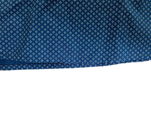 Load image into Gallery viewer, Van Heusen Shirt Adult Medium 15-15.5 Blue Classic Fit Wrinkle Free Mens NWT
