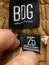 Load image into Gallery viewer, BDG Pants Womens 25x30.5 Brown Cargo Elastic Waist Skater Chick Skate Urban Jean
