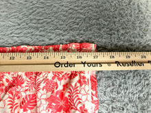 Load image into Gallery viewer, Ocean Breeze Shorts Womens Large (34x3) Pink AOP Flower Drawstring Summer NWT
