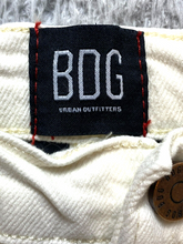 Load image into Gallery viewer, BDG Urban Outfitters Jeans Adult 29x28 White A-Wide Raw Hem Baggy Hip Hop Mens
