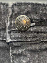 Load image into Gallery viewer, Chicos Jeans Womens 39x29 Black Denim Zip Fly Straight Leg 2.5 Short Platinum
