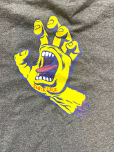 Load image into Gallery viewer, Santa Cruz Shirt Youth Medium Charcoal Gray Screaming Hand Skateboard Boys
