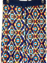 Load image into Gallery viewer, Golden Black Pants Womens 1X (32x28) Geometric AOP Festive Boho Spandex Plus NWT
