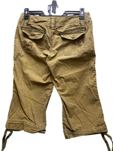 Load image into Gallery viewer, Eddie Bauer Pants Womens 8 (34x18) Drawstring Capri Cropped Embroidery Petites

