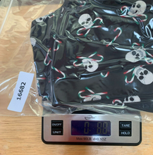 Load image into Gallery viewer, Torrid Pants Womens 1 (31x24.5) Skull Candy Cane AOP Cropped Legging Stretch
