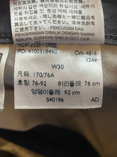 Load image into Gallery viewer, Levis Shorts Adult 30x9 Stone Gray Cargo Pockets Outdoor Workwear Baggy Mens
