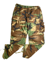 Load image into Gallery viewer, US Army Pants Adult Medium 35x29 Woodland Camo Cargo Combat Baggy Military Mens

