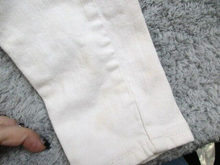 Load image into Gallery viewer, Levis Denizen Jeans Womens 28x26.5 White Low Rise Jegging Tapered Casual Ladies
