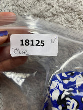 Load image into Gallery viewer, Mario Serrani Shorts Womens 10 Tummy Control Rayon Nylon 9" Inseam Italy NWT
