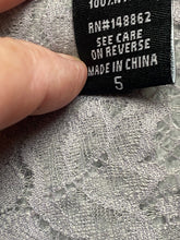 Load image into Gallery viewer, Torrid Shirt Womens 5 5X Gray Lavender AOP Flower Contrast Rayon Nylon Lagenlook
