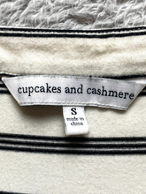 Load image into Gallery viewer, Cupcakes &amp; Cashmere Shirt Womens Small Button Front Side Slit Stretch Rayon Lady
