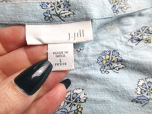 Load image into Gallery viewer, J Jill Shirt Womens Large Side Slit AOP Flower Rayon Blend Blouse Petite Ladies
