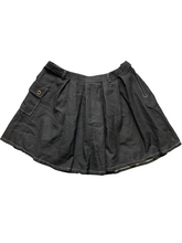 Load image into Gallery viewer, Hot Topic Skirt Womens Large (32" Waist) Cargo Grommet Pleated Rayon Mini Grunge

