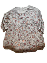 Load image into Gallery viewer, Torrid Shirt Womens 5 5X Gray Lavender AOP Flower Contrast Rayon Nylon Lagenlook
