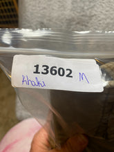 Load image into Gallery viewer, Levis Shorts Adult 38 Khaki Cargo Pockets Utility Workwear Outdoor Hiking Mens
