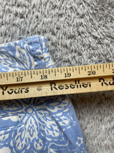 Load image into Gallery viewer, Villager by Liz Claiborne Pants Women 16 (37x18) Light Blue Stretch Capri Hippie
