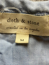 Load image into Gallery viewer, Anthropologie Cloth &amp; Stone Shirt Womens Medium Light Blue Button Up Oversized
