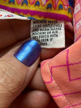 Load image into Gallery viewer, VTG Onward Shirt Womens Medium Pink AOP Goose Boho Trippy Colorful Button Up 70s
