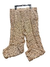Load image into Gallery viewer, Victorias Secret Pants Womens Large Peach Leopard AOP Animal Straight Cut Lady
