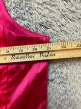 Load image into Gallery viewer, Torrid Shirt Womens 2 2X Fuchsia Corset Cropped Back Zip Nylon Spandex Plus
