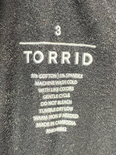 Load image into Gallery viewer, Torrid Pants Womens 3 (36x23.5) Black Beige Plaid Capri Cropped Spandex Stretch
