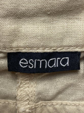 Load image into Gallery viewer, Esmara Shorts Womens 12 (37x8) Beige Flat Front Linen Slash Pocket Cuff Ladies
