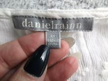 Load image into Gallery viewer, Daniel Rainn Shirt Womens 3X Crochet Lace Neckline Tassel Boho Cold Shoulder
