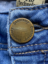 Load image into Gallery viewer, Democracy Jeans Womens 10 (33x26) AB Technology Tapered Leg Medium Wash Denim
