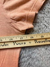Load image into Gallery viewer, VOLCOM Shirt Youth Medium Peach Ombre Universal Visionaries Streetwear Girls

