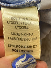 Load image into Gallery viewer, Anthropologie Cloth &amp; Stone Shirt Womens Medium Light Blue Button Up Oversized
