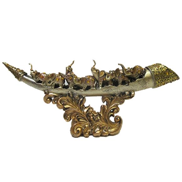 6 ELEPHANTS ON A HORN