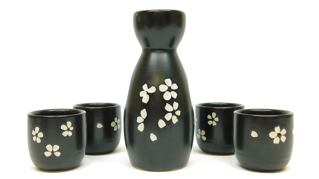 SAKI SET BLACK W/FLOWERS