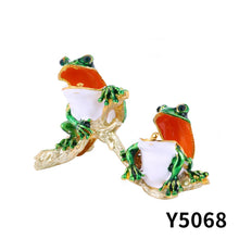 Load image into Gallery viewer, Pair frog Cross Jewelry Case
